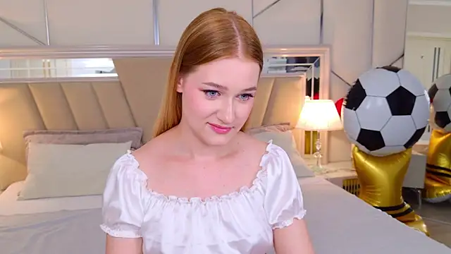 EmmiliRosse online show from July 11, 5:24 pm
