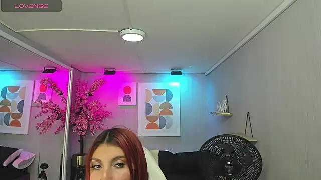 Sofi monroeee online show from July 22, 7:26 pm