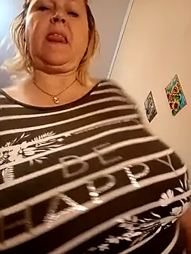 I amVeronicle online show from May 7, 6:55 pm