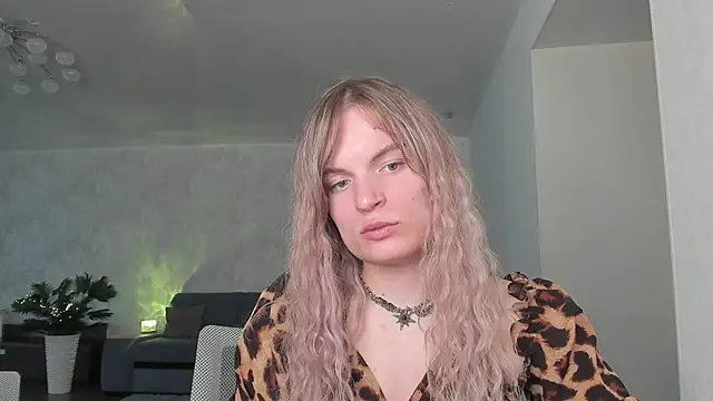 milliKira006 online show from April 20, 3:04 pm