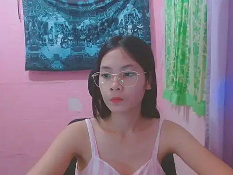 Sweetsexylady19 online show from July 7, 7:45 am