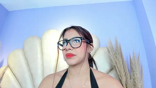 SiennaMoore online show from May 7, 3:27 pm