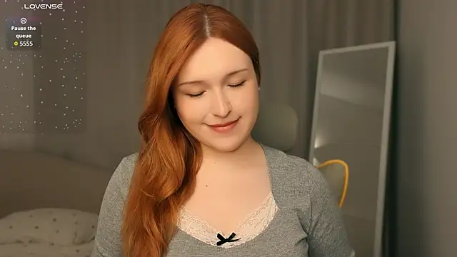 flaremoon online show from May 29, 1:31 pm