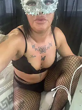 MissNYXuk online show from April 22, 12:57 pm