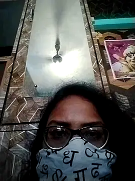 Brownpusi online show from April 23, 8:33 am