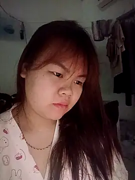 Truxcy1 online show from May 9, 12:45 am