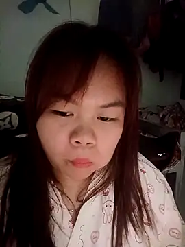 Truxcy1 online show from May 3, 6:17 am
