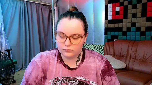 CatherineClaire online show from July 23, 4:15 pm