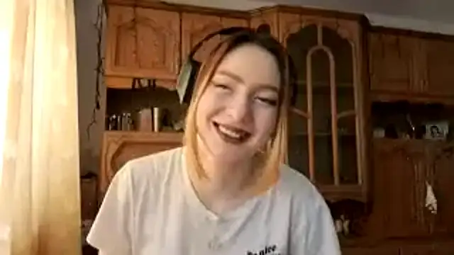 LubaGiovanni online show from April 28, 7:01 am