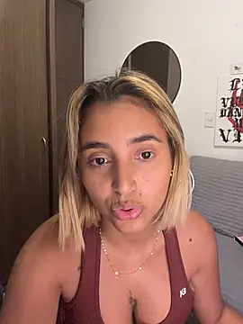 LoisC online show from June 11, 3:14 am