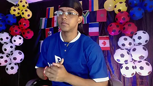 zoriel bigcock online show from June 25, 6:20 pm