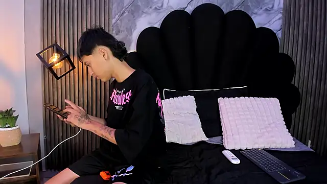 Taylor brownn online show from April 20, 8:56 pm