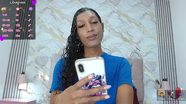 Mia Hiills online show from June 4, 3:34 am