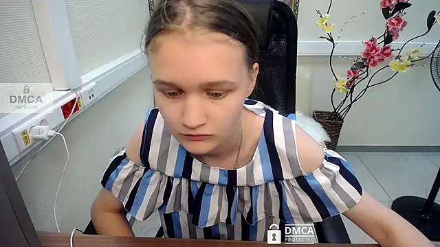  donnaSia  online show from July 25, 10:55 am