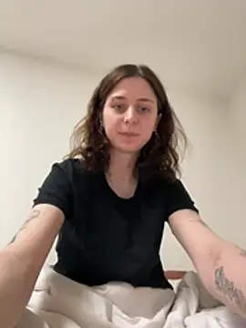 marielsbb online show from April 21, 3:08 pm