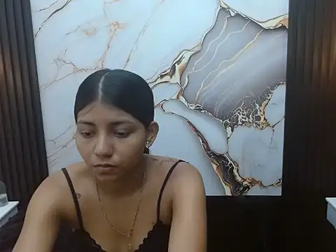 AndreaSerpa online show from May 13, 5:40 pm