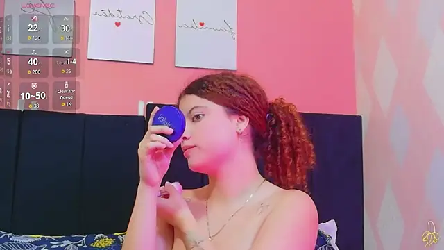 HoneyHipss online show from May 28, 12:47 pm