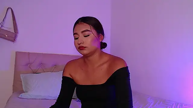 zayda23 online show from April 27, 7:55 pm