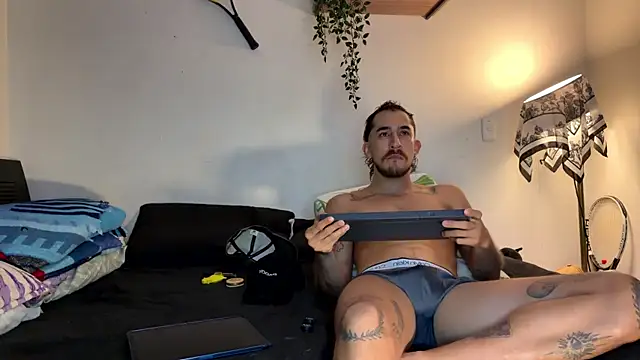 Aaron wheel online show from August 1, 3:19 am