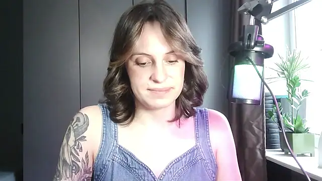 shy Miracle online show from May 4, 1:59 pm