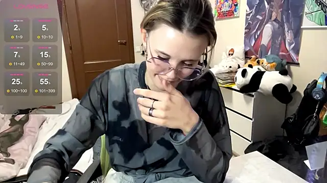 Queen moments  online show from April 23, 12:29 pm