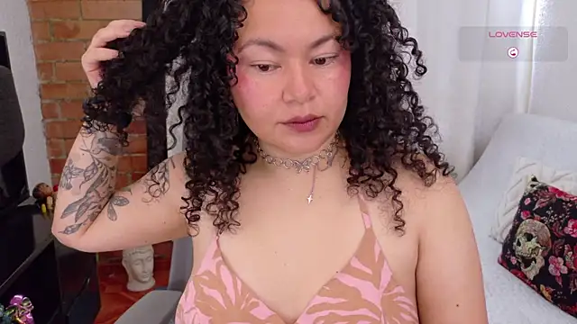 MissBronte online show from April 25, 4:15 pm