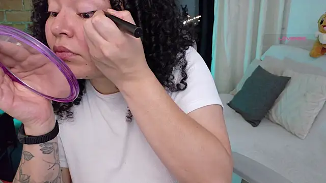 MissBronte online show from June 1, 1:18 am