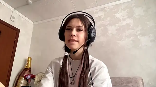 TuZezima online show from April 26, 1:42 pm