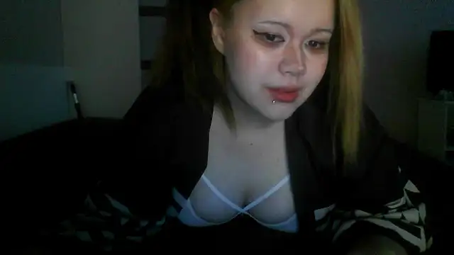 Amanda Mia  online show from June 11, 4:48 pm