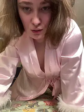 BettyRussian online show from May 11, 4:04 pm