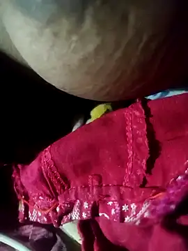 cuty-queen online show from May 6, 9:52 pm