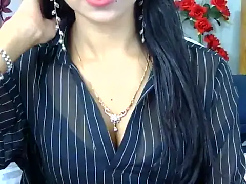 Alina Nur online show from May 15, 12:49 am