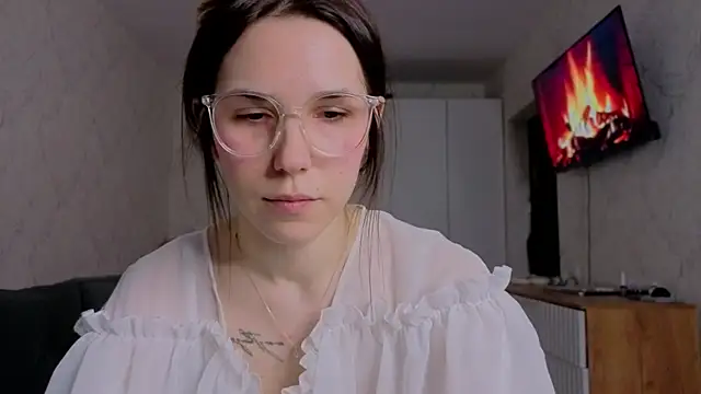 Honey Peachy online show from April 28, 1:04 pm