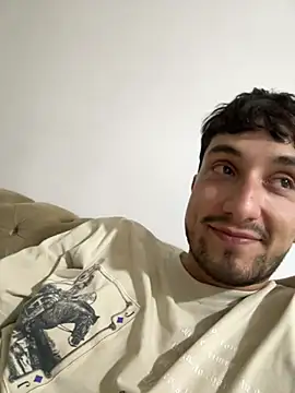 Juego Secreto online show from April 28, 10:24 pm