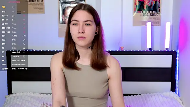 EvaAndLuna online show from May 14, 1:33 am