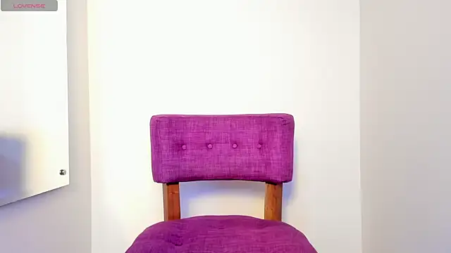 ALICEBLOOOM online show from April 30, 12:10 pm