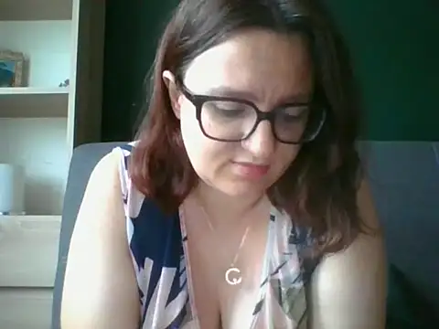sensual paris online show from June 10, 5:50 am