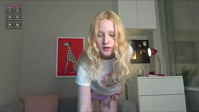 lollymoly online show from April 28, 5:55 am