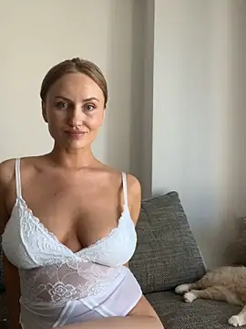 babypearl99 online show from April 27, 12:24 pm