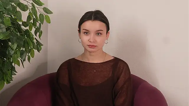 CoralMccarron online show from April 29, 10:18 am