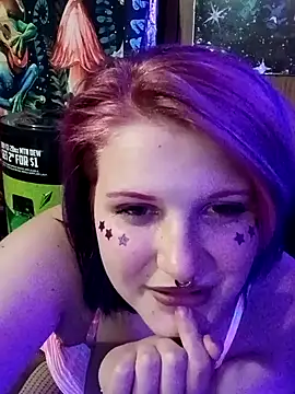 yourfavfallenstar online show from April 27, 10:51 pm