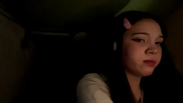 JoellenStable online show from April 30, 3:45 am