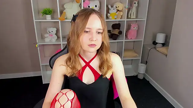 Emmaa Kimm online show from May 16, 1:30 am