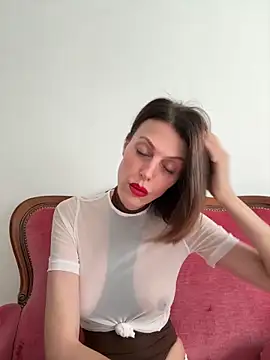 EliseAfterDark online show from April 30, 7:35 am