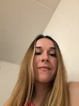 Naomi-Smile online show from May 4, 8:01 pm