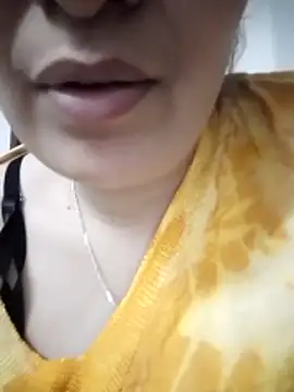 WonderfulWomen00 online show from May 2, 2:37 am