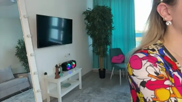 Victoria Jess online show from May 25, 4:06 pm