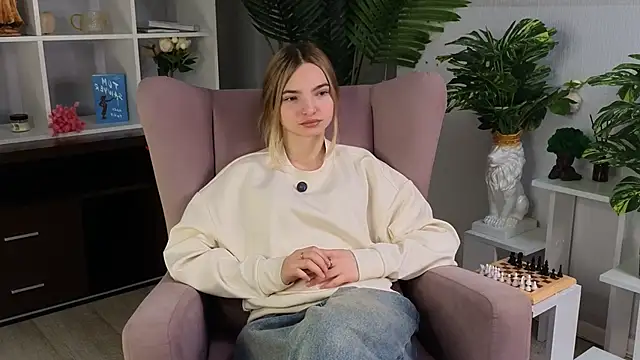 RosannPritchard online show from April 30, 1:49 pm