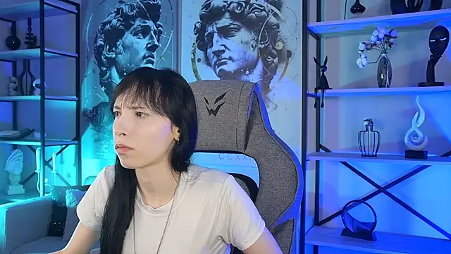 SeraphineSparda online show from July 11, 12:05 pm