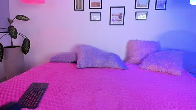 Kendaall sweet online show from June 4, 3:12 am